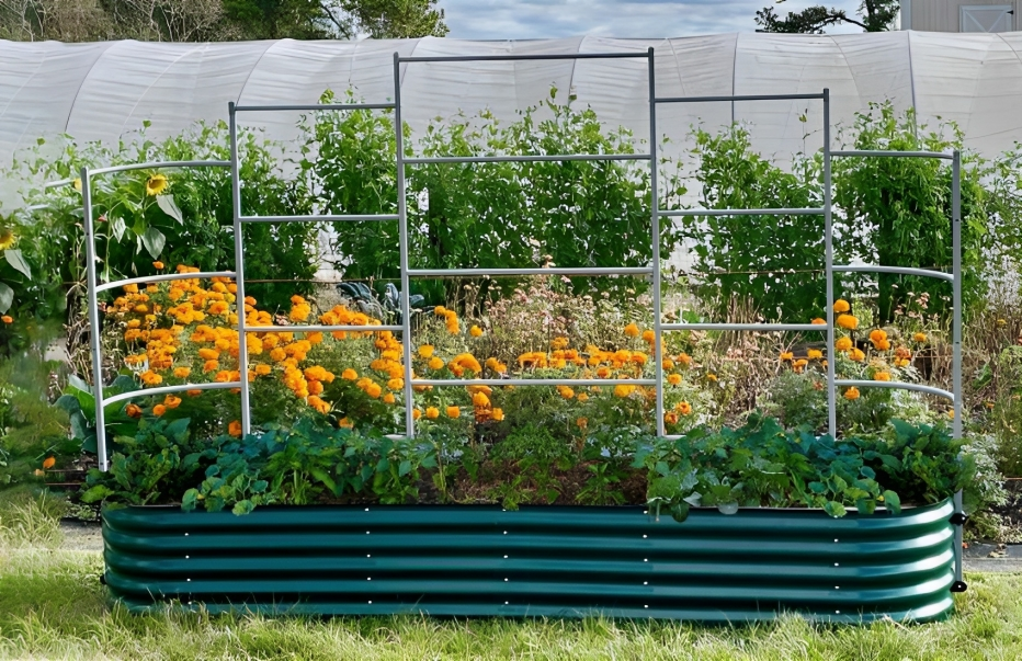 Galvanized raised bed planter